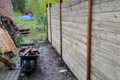 houten geïmpregneerde Grenen planken met Thermowood palen afsluiting